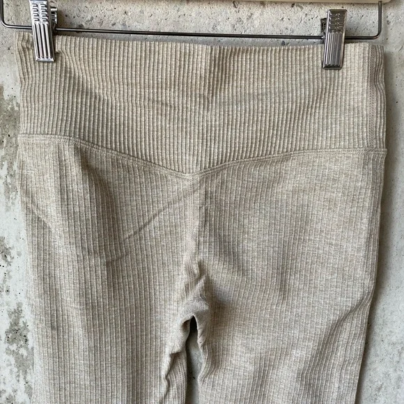 Amazon workout set - Picture 3 of 3